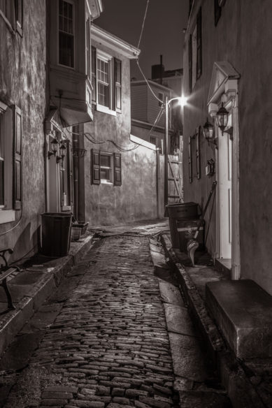 Alley in Manayunk Pennsylvania at night